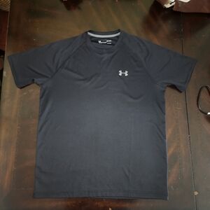 Men's Medium Under Armour Heat Gear Short sleeve shirt
